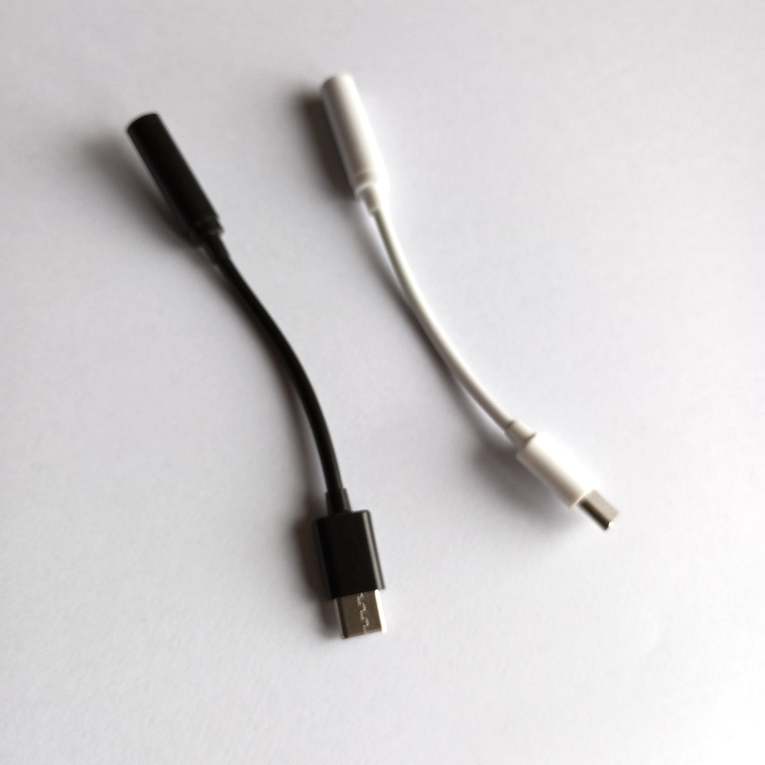 USB Type-C į 3.5 mm ausinių adapteris – Type-C (male) į 3.5 mm (female) garso kabelis, 1 vnt.