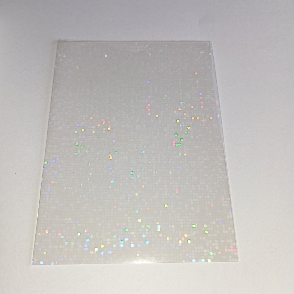 50 vnt. holografinės kortelių įmautės (sleeves) 65×90 mm – Pokémon, MTG, TCG kortelėms Dots