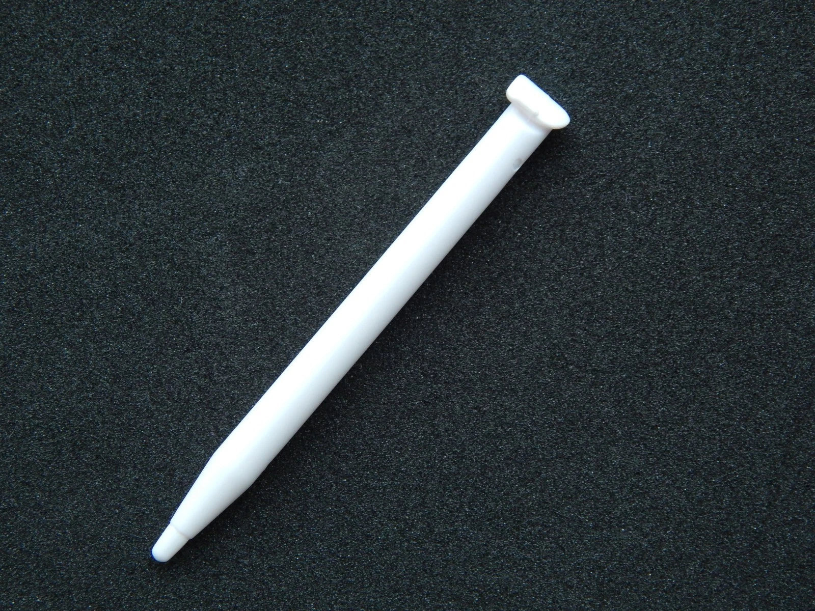 Nintendo NEW 2DS XL / 2DS LL lietimui jautrus stylus rašiklis (touch pen) – plastikinis pakaitinis, 1 vnt.