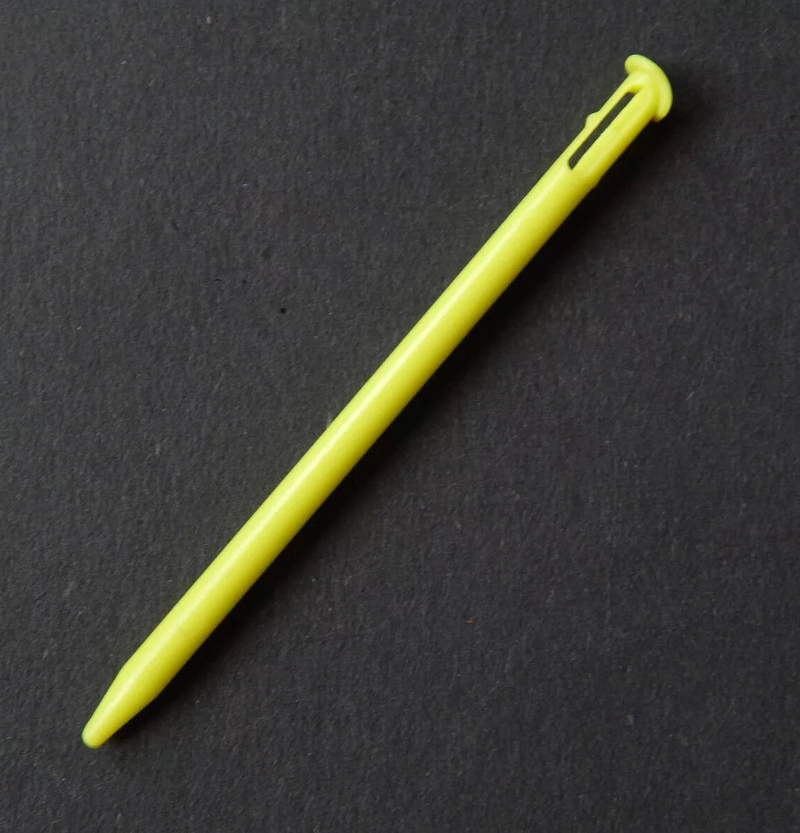 Nintendo New 3DS lietimui jautrus stylus rašiklis (touch pen) – plastikinis pakaitinis, pasirinkite spalvą, 1 vnt.