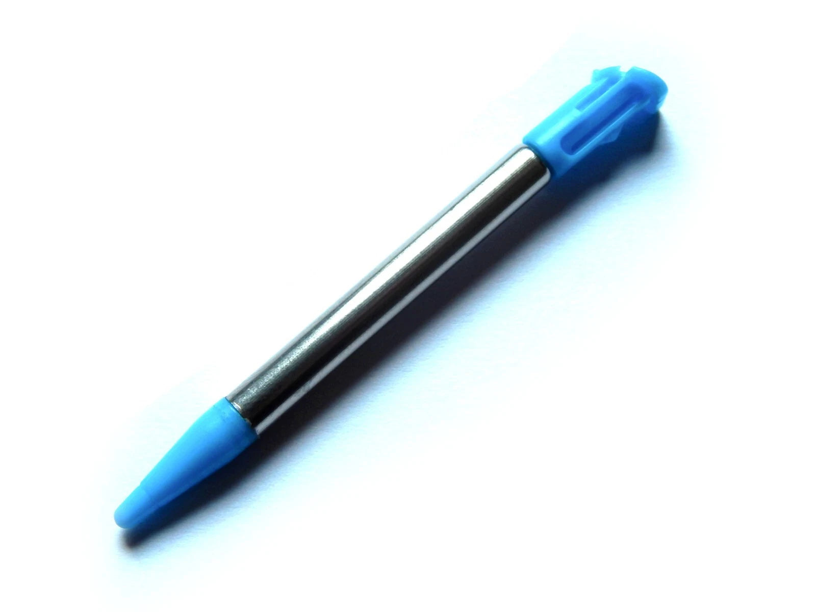 Nintendo NEW 2DS XL / 2DS LL metalinis ištraukiamas stylus rašiklis (touch pen) – 1 vnt.