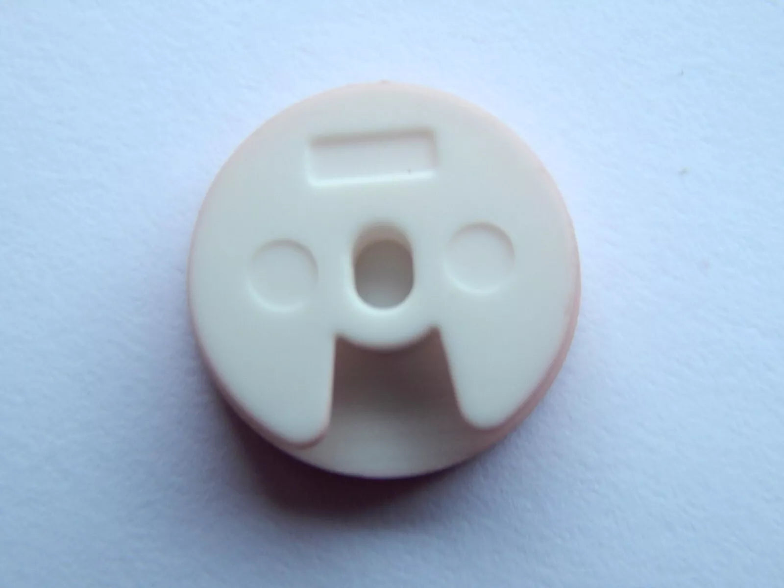 Nintendo 2DS / 3DS serijos analogo valdiklio (thumbstick) kepurėlės dalis Analogas – 1 vnt., pasirinkite spalvą